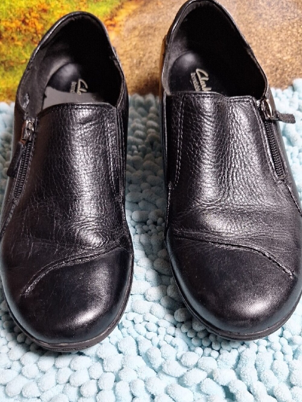 Clarks Women’s Black Leather Zipper Slip-On Loafers - Picture 4 of 9